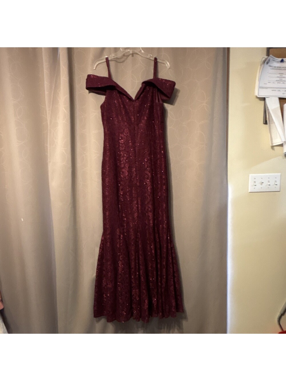 R&M Richards Burgundy Glitter Lace Off Shoulder Sleeveless V-Neck Long Gown 14 - Picture 2 of 3